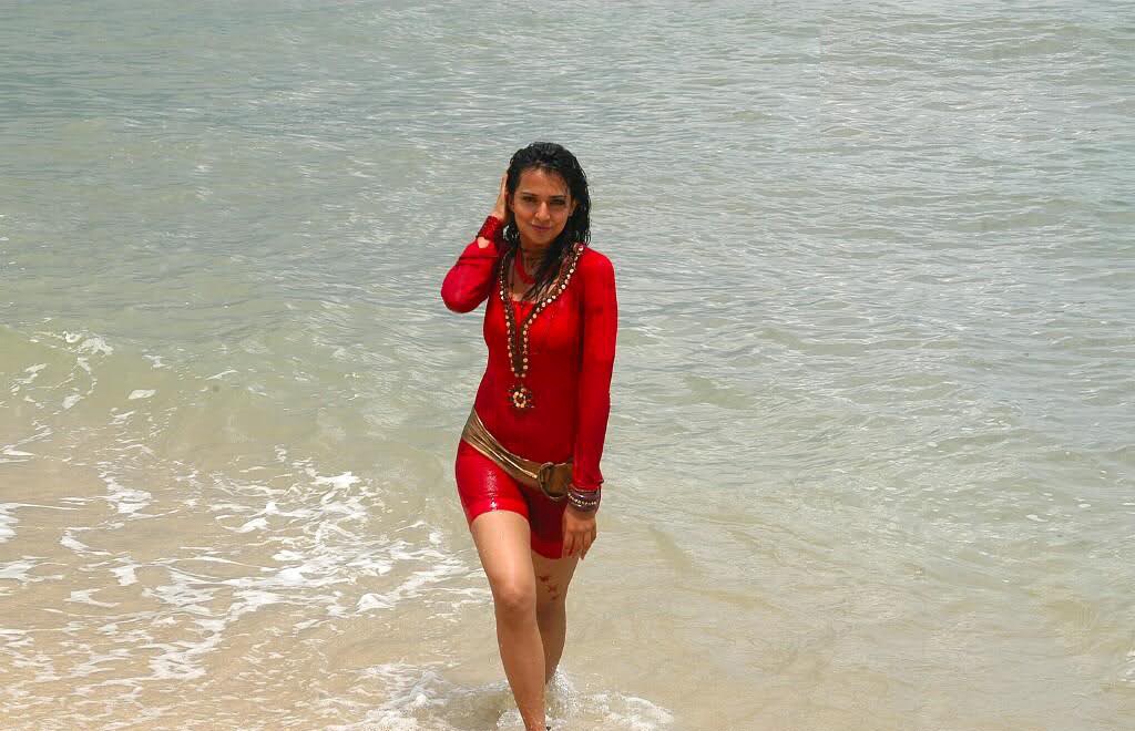 neha jhulka hd wallpapers 2